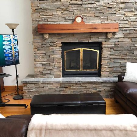 Full loft-style apartment near Omni New Haven Exteriör bild