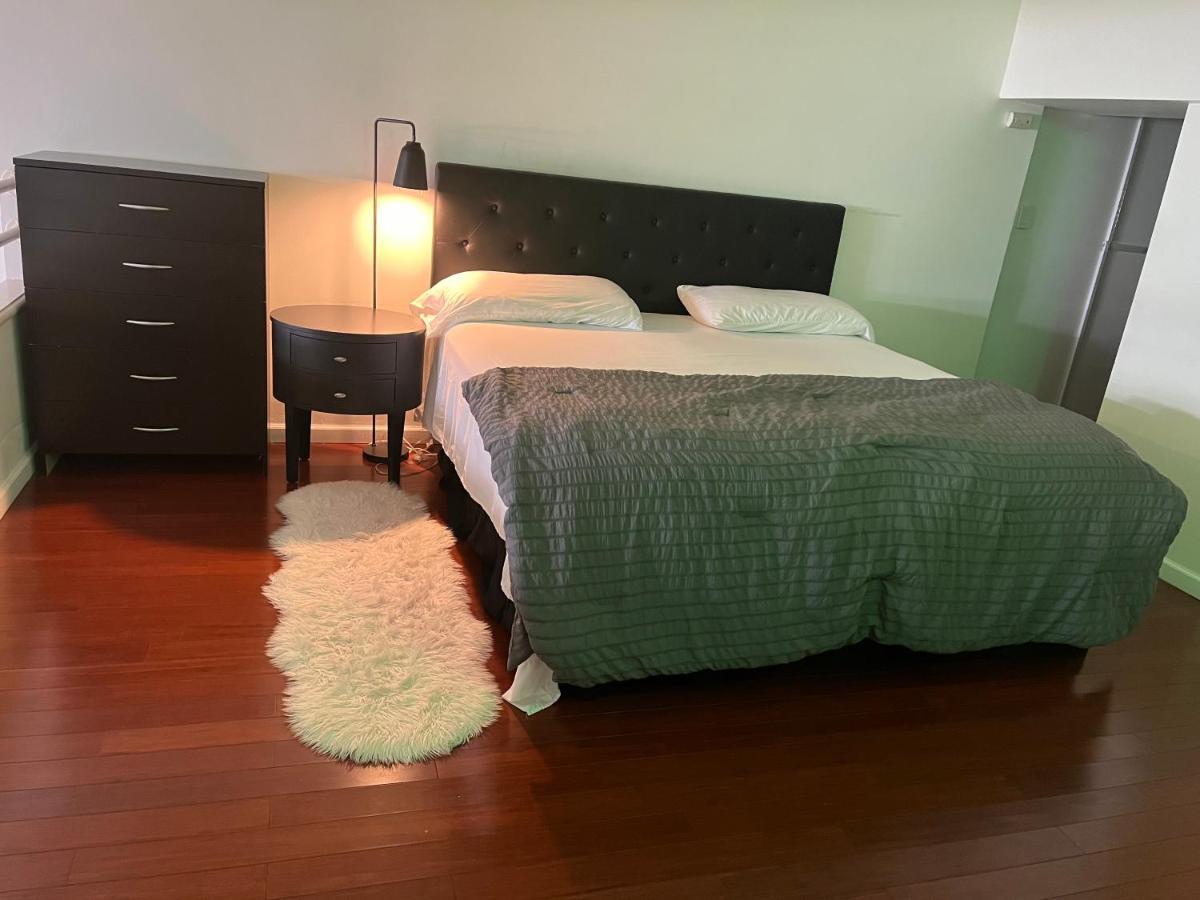 Full loft-style apartment near Omni New Haven Exteriör bild