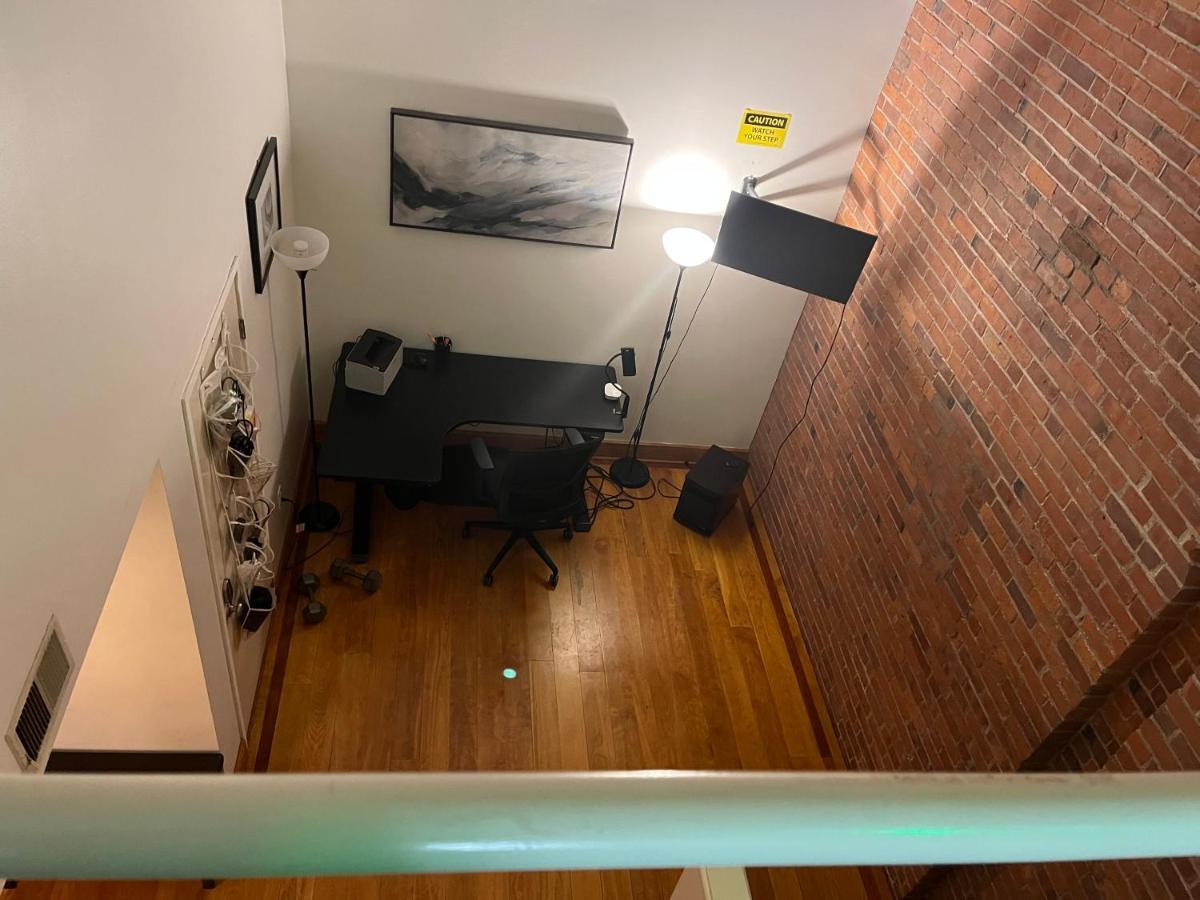 Full loft-style apartment near Omni New Haven Exteriör bild
